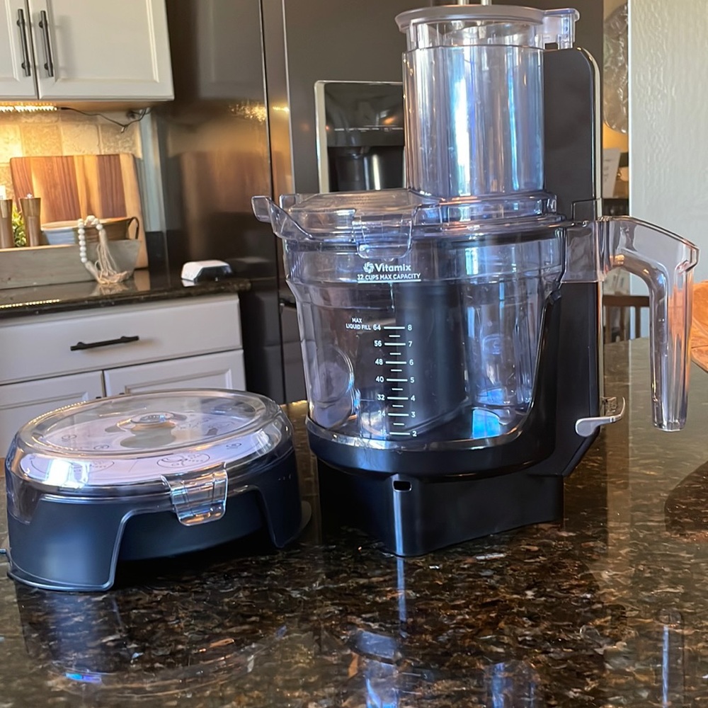 Vitamix 12 Processor Attachments- lightly used